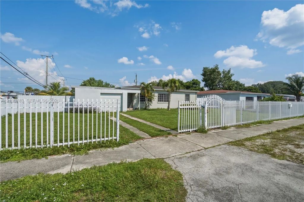 1875 Nw 134th Street, Miami