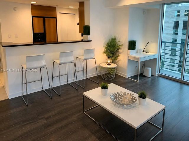 3 of 7 - 335 S Biscayne Boulevard #3406, Miami, FL