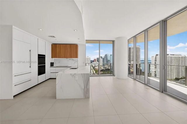 3 of 58 - 1400 Biscayne Boulevard #2906, Miami, FL