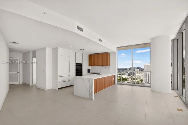 5 of 58 - 1400 Biscayne Boulevard #2906, Miami, FL