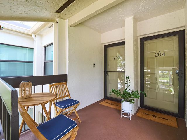 4 of 42 - 12830 Briarlake Drive #203, Palm Beach Gardens, FL