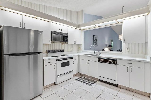 4 of 28 - 10063 Andrea Lane #b, Boynton Beach, FL