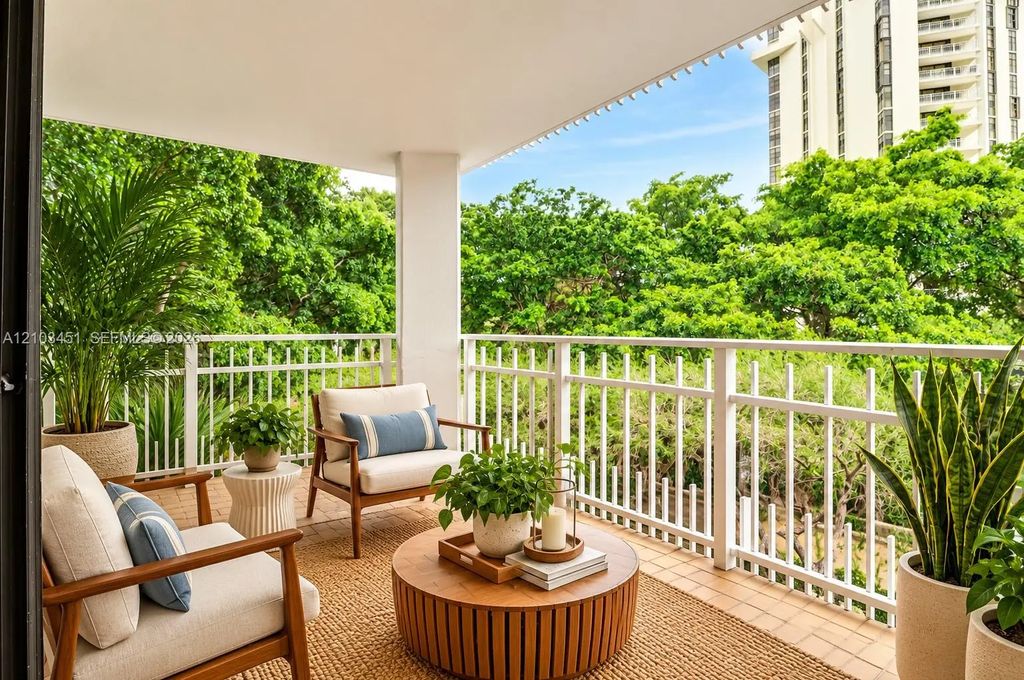 2000 Towerside Terrace #301, Miami