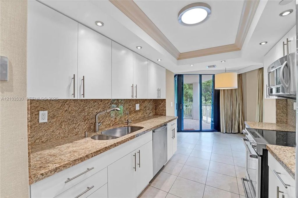 2000 Towerside Terrace #301, Miami