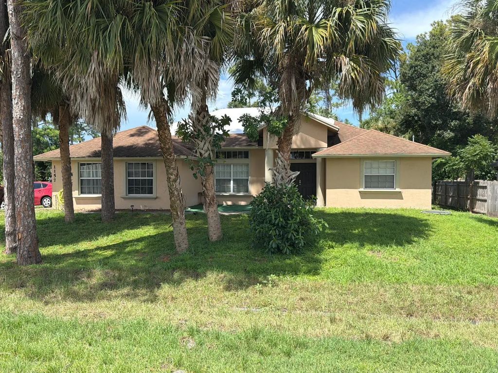 1157 Sw Dalton Avenue, Port St. Lucie