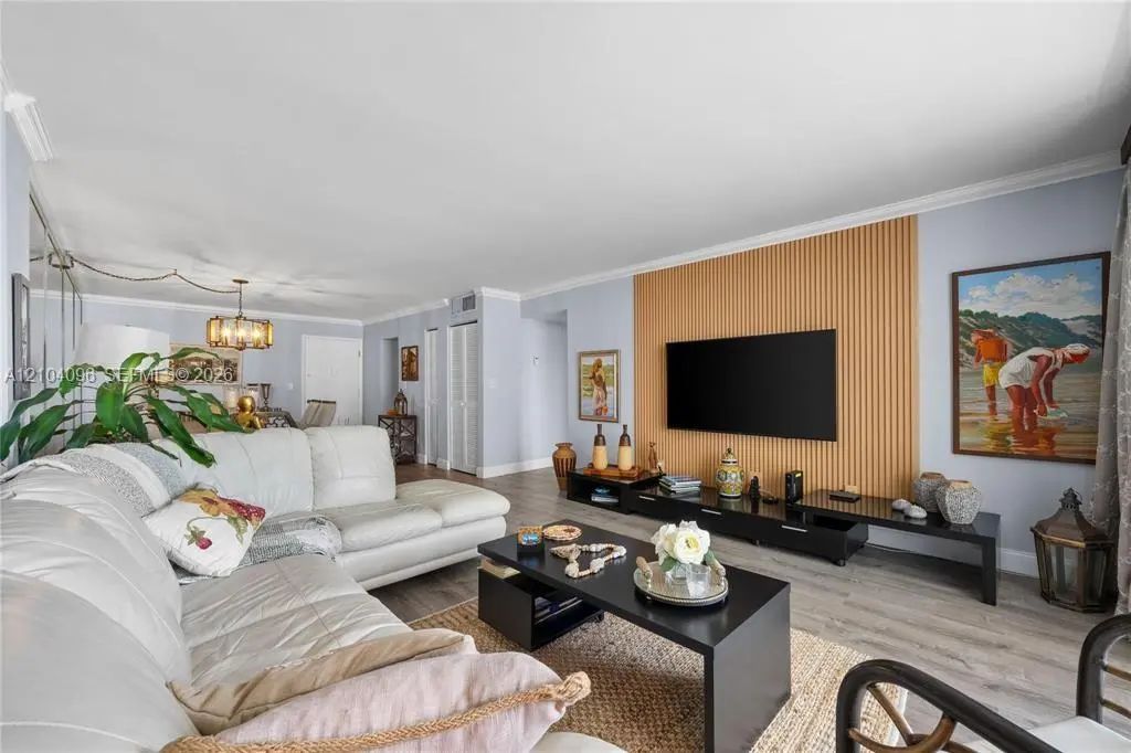 1849 S Ocean Drive #1112, Hallandale Beach