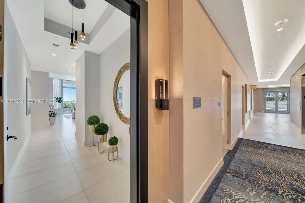 153 N Seabreeze #403, Fort Lauderdale