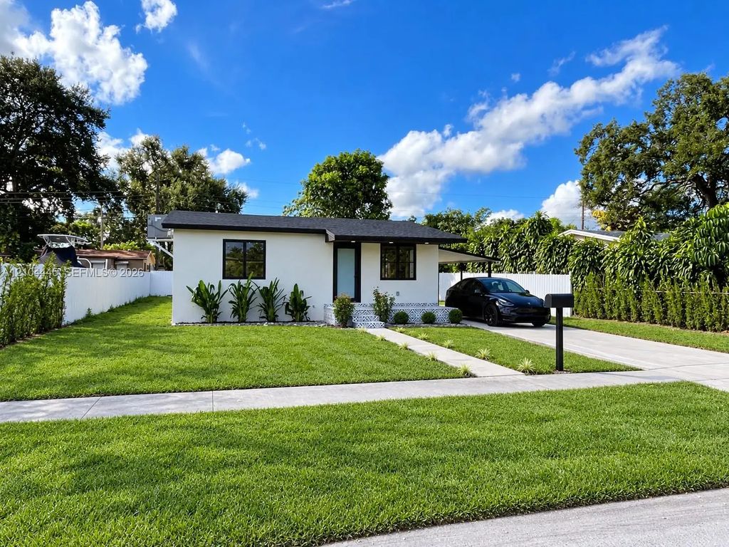 6420 Franklin Street, Hollywood
