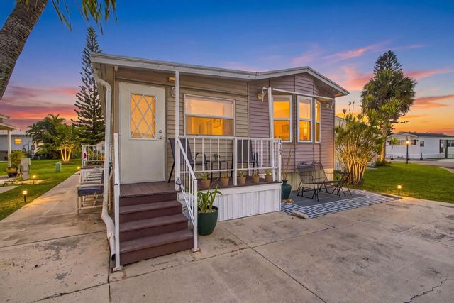2 of 19 - 17195 Fostoria Lane, Fort Myers, FL