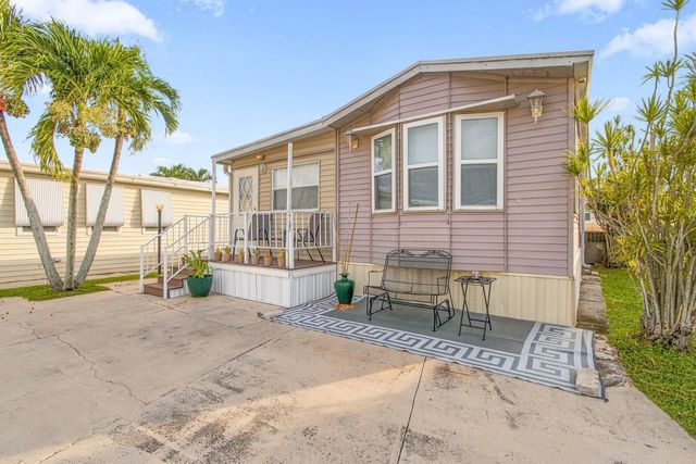 3 of 19 - 17195 Fostoria Lane, Fort Myers, FL