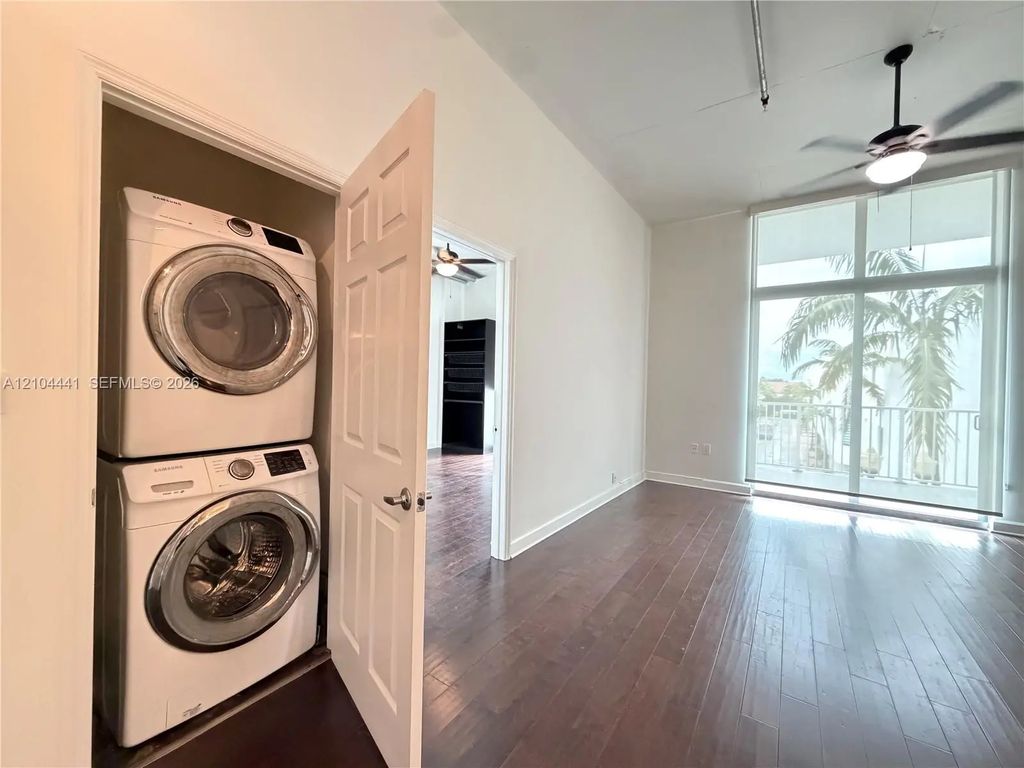2100 Van Buren Street #320, Hollywood