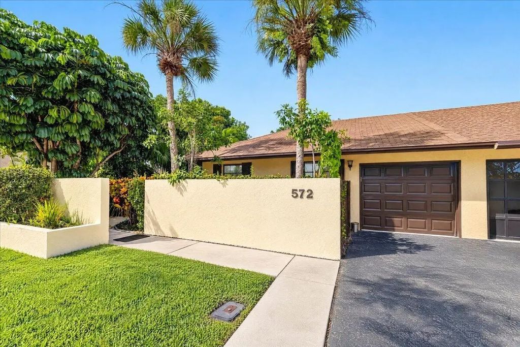 572 Sw 28th Avenue, Delray Beach