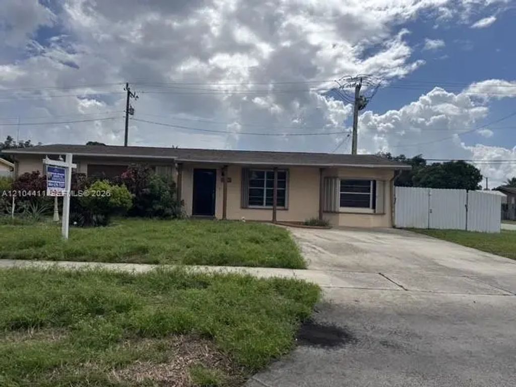 6920 Sw 8th Street, Pembroke Pines
