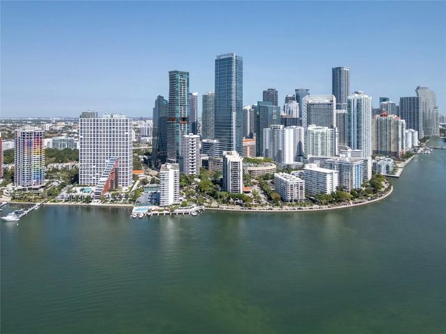 200 Se 15th Road #2s, Miami