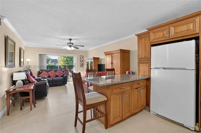 4 of 34 - 800 Sw 129th Place #202, Miami, FL
