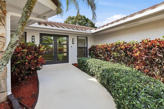 5 of 49 - 1013 Shady Lakes Circle, Palm Beach Gardens, FL