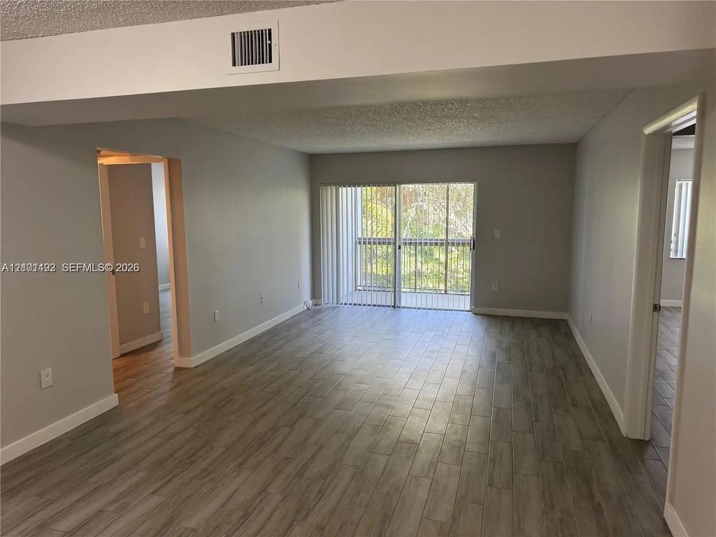 721 N Pine Island Road #201, Plantation