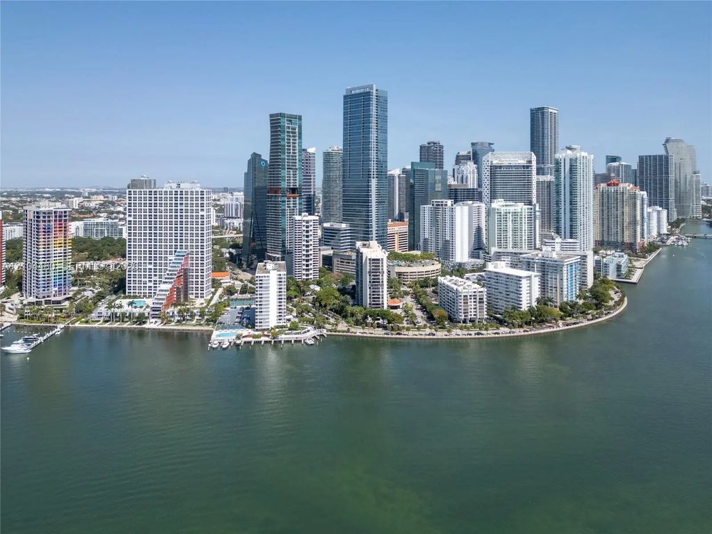 200 Se 15th Road #4i, Miami