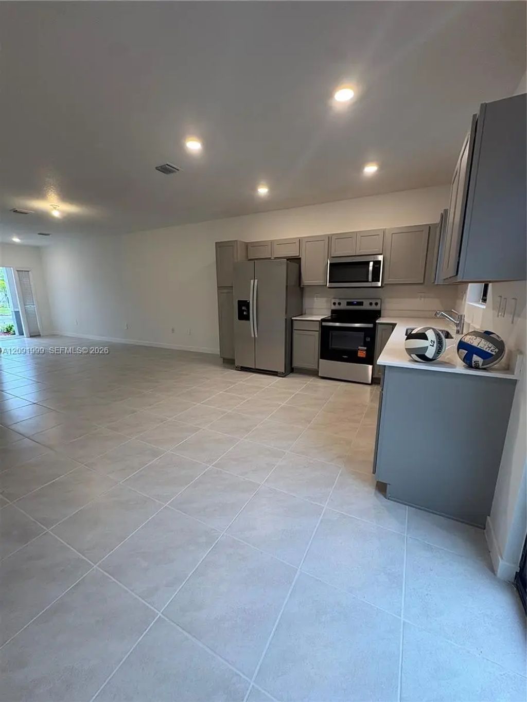 1435 Ne 4th Avenue, Florida City