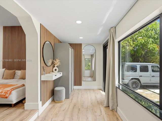 3 of 39 - 13900 Ne 16th Court, North Miami, FL