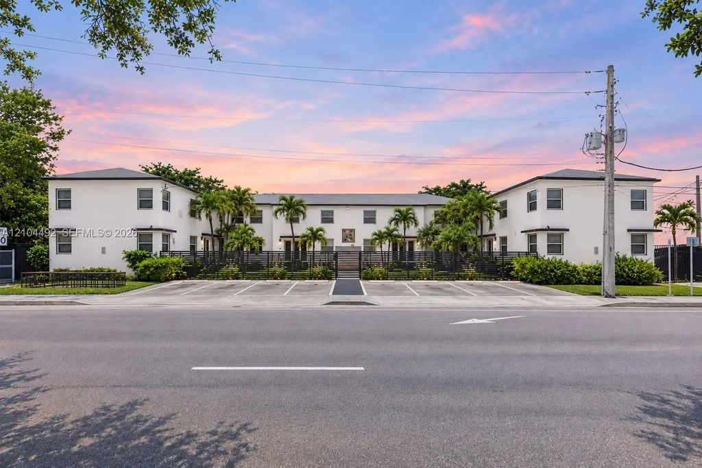 577 Ne 82nd Street #16, Miami