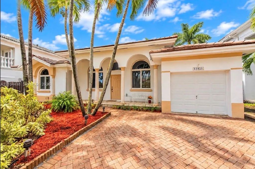 13821 Sw 136th Place, Miami