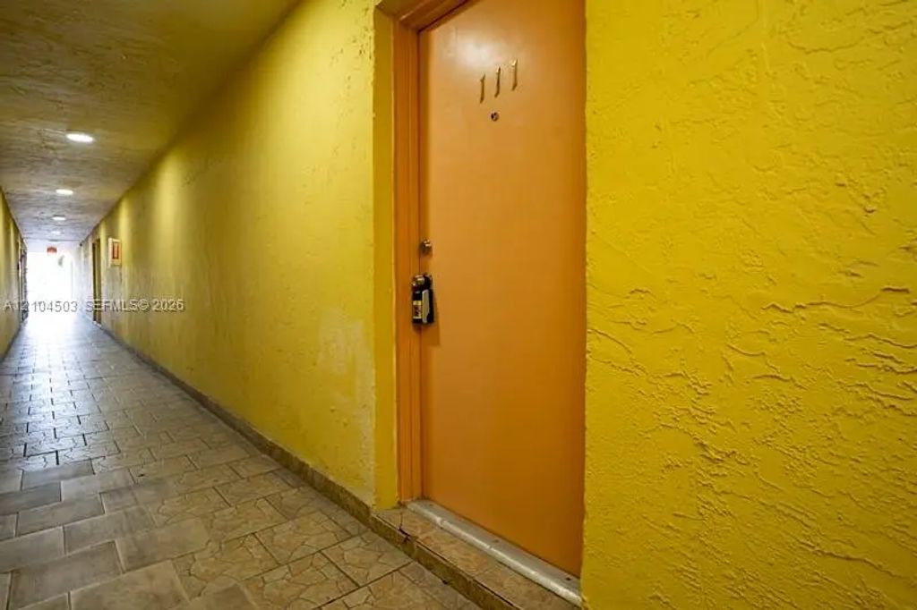 606 W 81st Street #111, Hialeah
