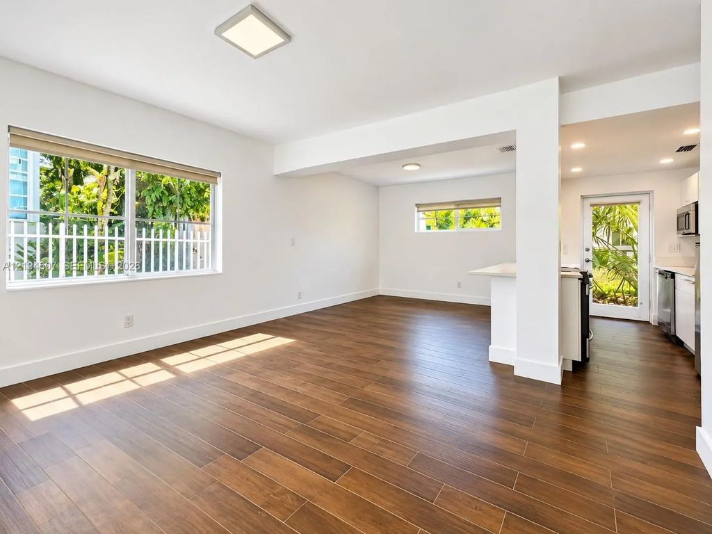 1001 Bay Drive #945, Miami Beach