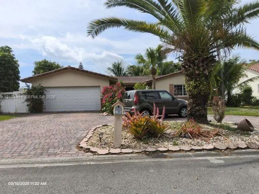 11093 Glenwood Drive, Coral Springs