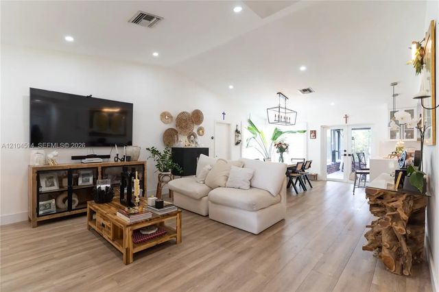 4 of 43 - 13360 Sw 99th Terrace, Miami, FL
