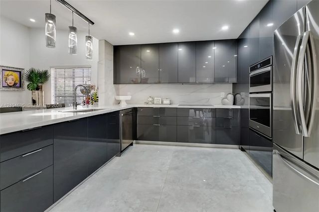 21244 Harbor Way #211-21, Aventura