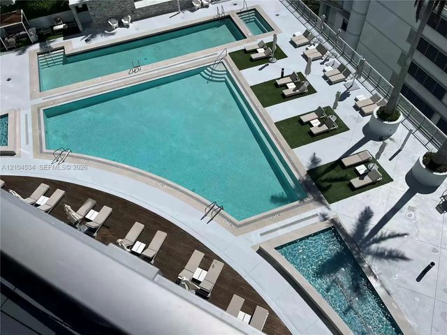 3 of 19 - 90 Sw 3rd Street #1615, Miami, FL