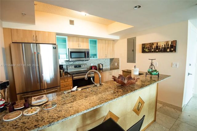 2 of 19 - 17555 W Atlantic Boulevard #uph6, Sunny Isles Beach, FL