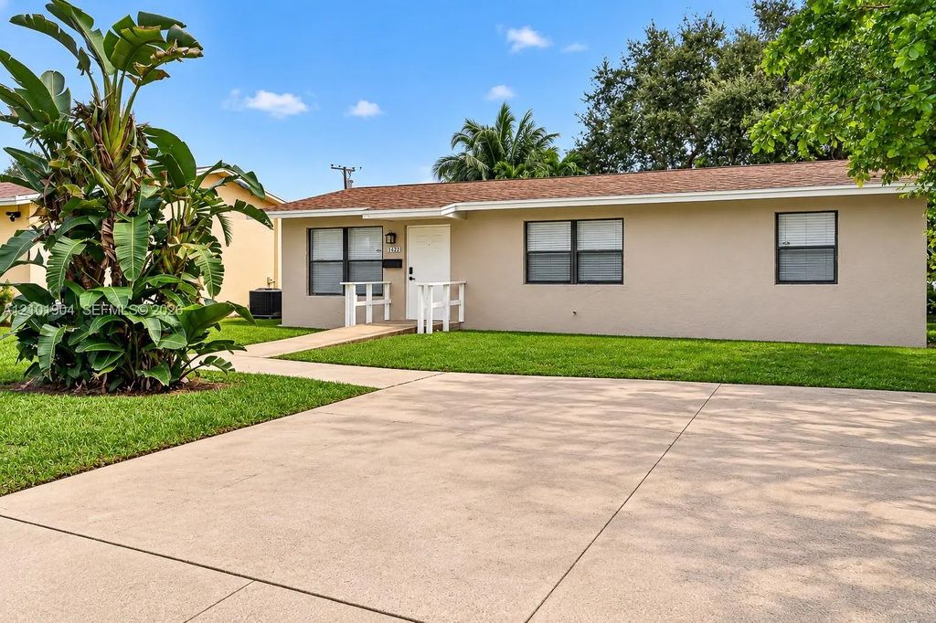 1422 S N Street, Lake Worth