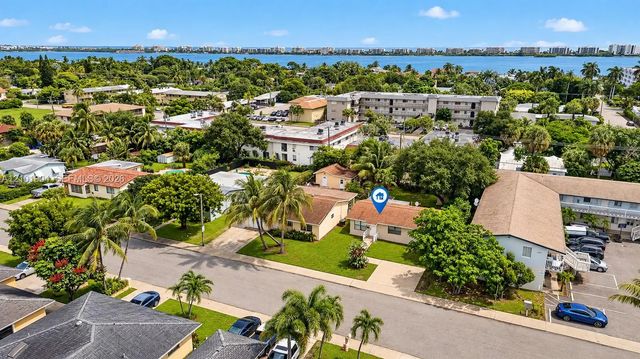 2 of 54 - 1422 S N Street, Lake Worth, FL