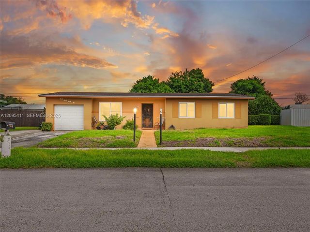 3745 Nw 193rd Terrace, Miami Gardens