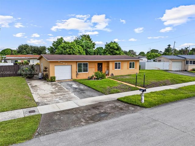 2 of 26 - 3745 Nw 193rd Terrace, Miami Gardens, FL