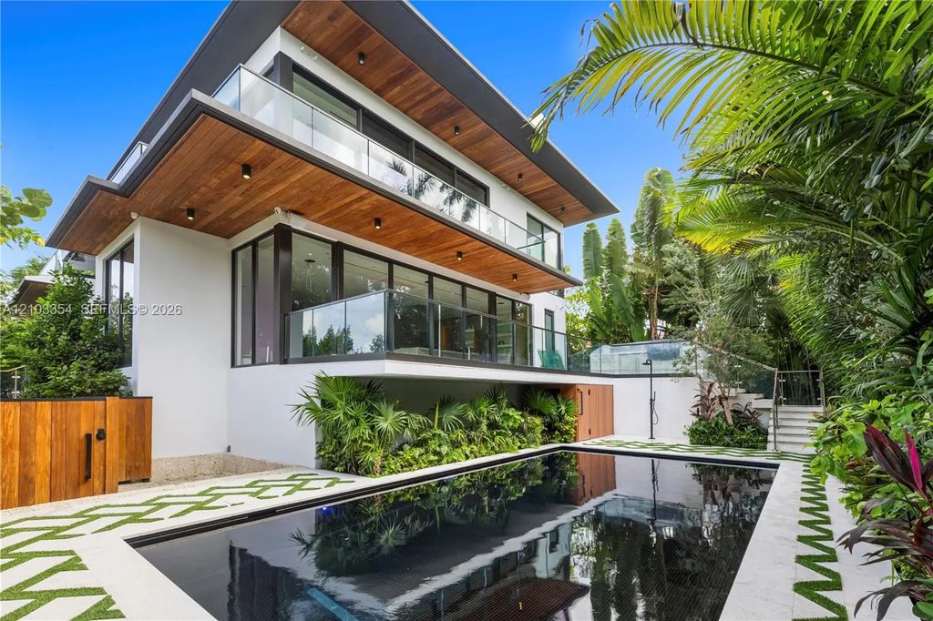 790 Ne 77th Terrace, Miami