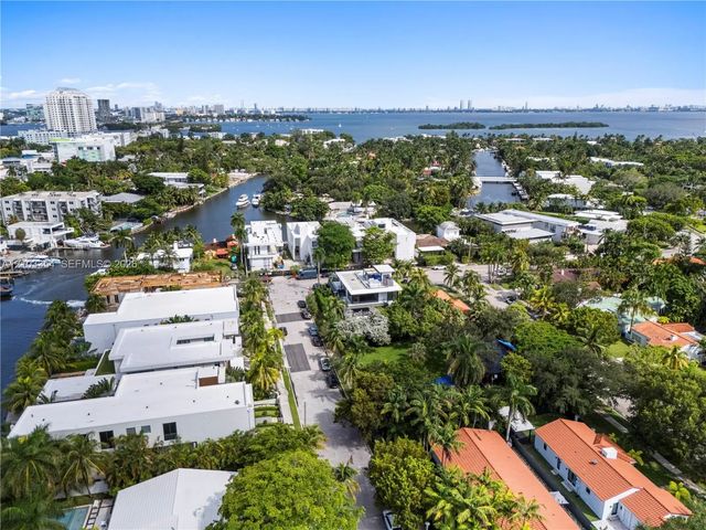 3 of 39 - 790 Ne 77th Terrace, Miami, FL