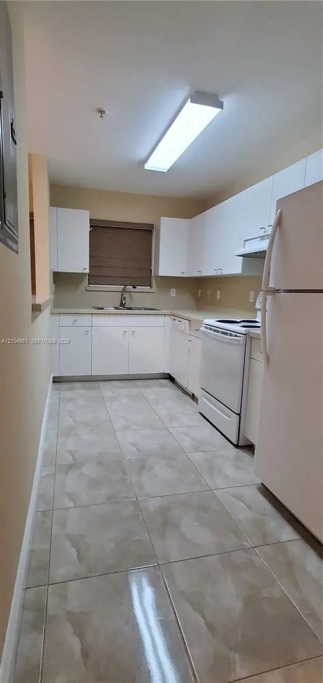 5 of 13 - 1627 Nw 18th Street #310, Miami, FL