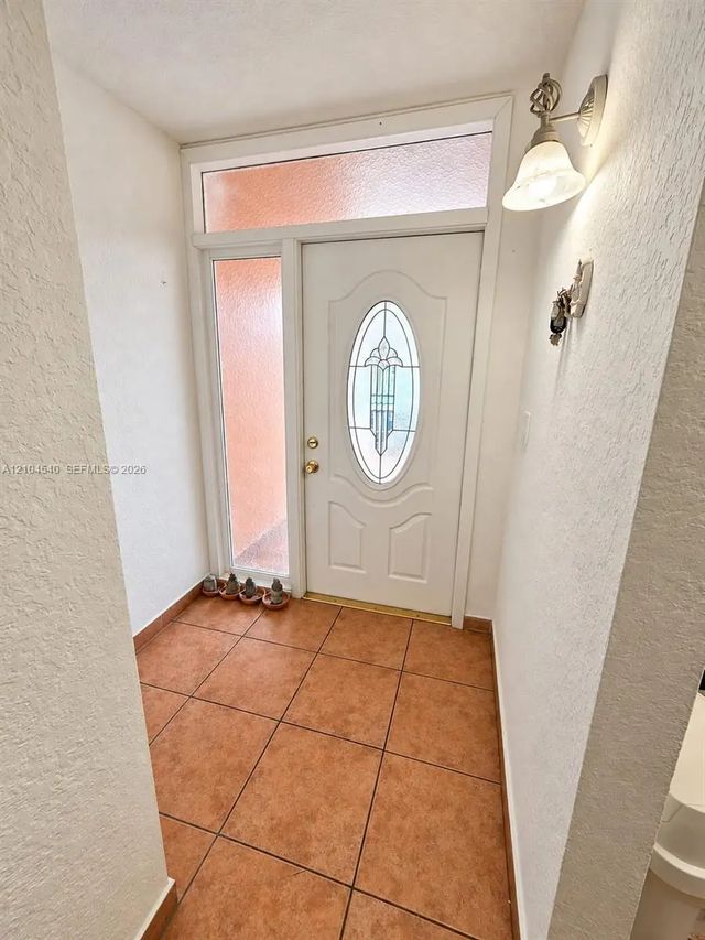 3 of 25 - 1064 W 42nd Street #9, Hialeah, FL
