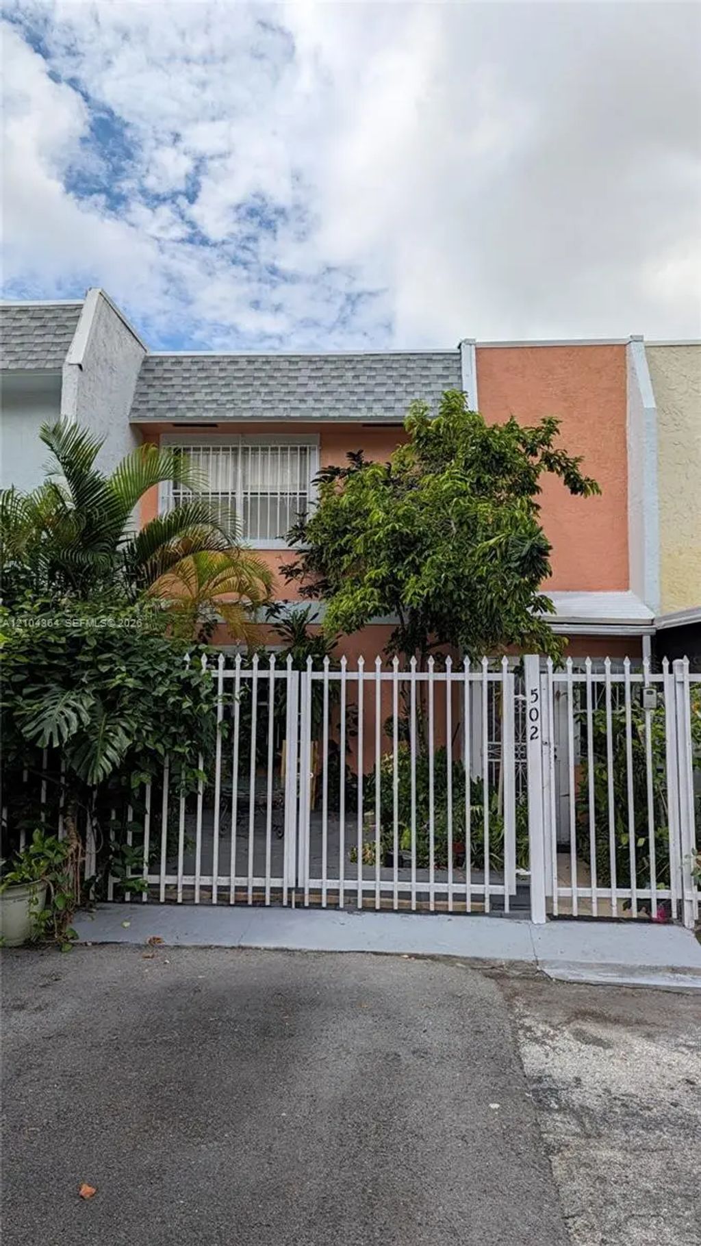 502 Nw 11th Street, Miami