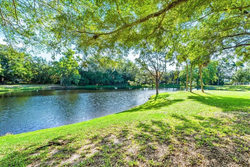 5087 Oakhill Lane, Delray Beach