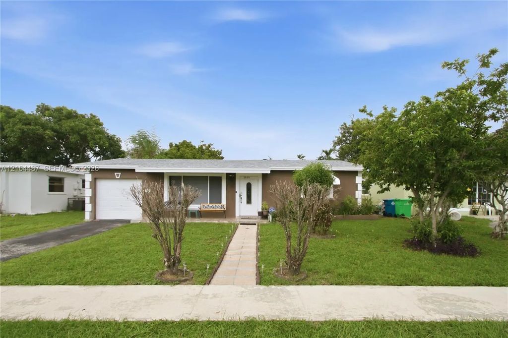 5909 Nw 16th Court, Sunrise