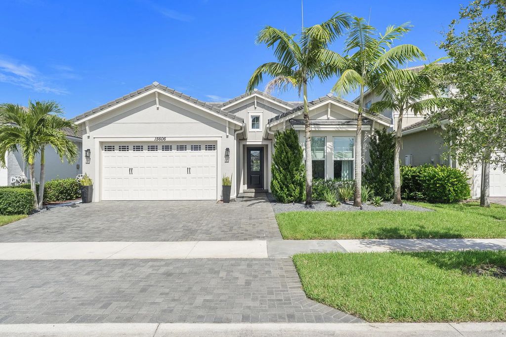 15606 Goldfinch Circle, Westlake