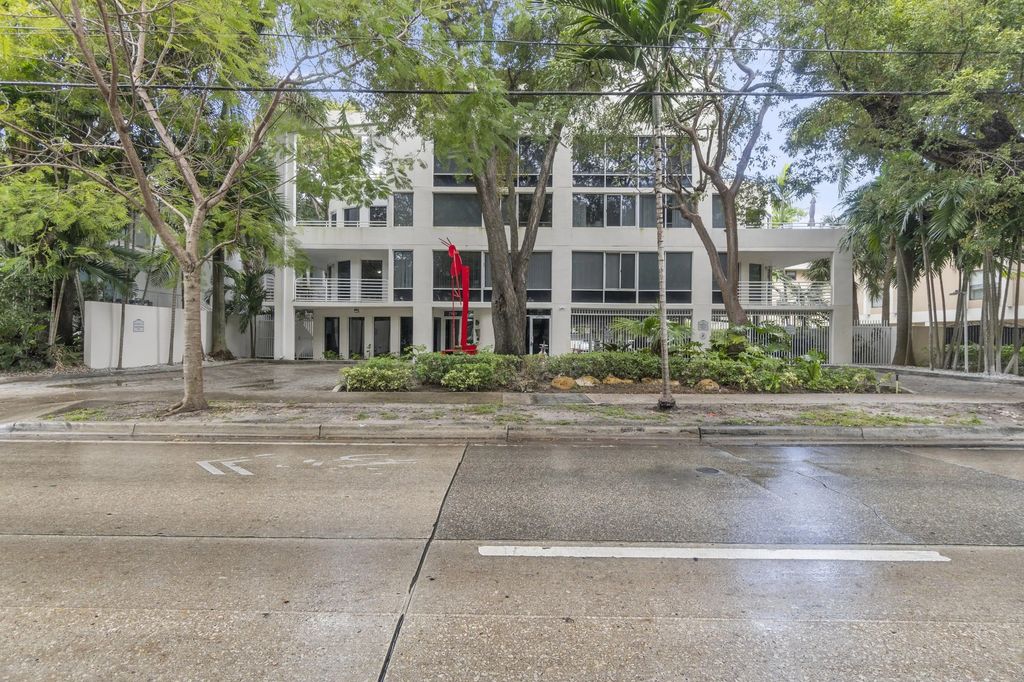 2100 Brickell Avenue #305, Miami