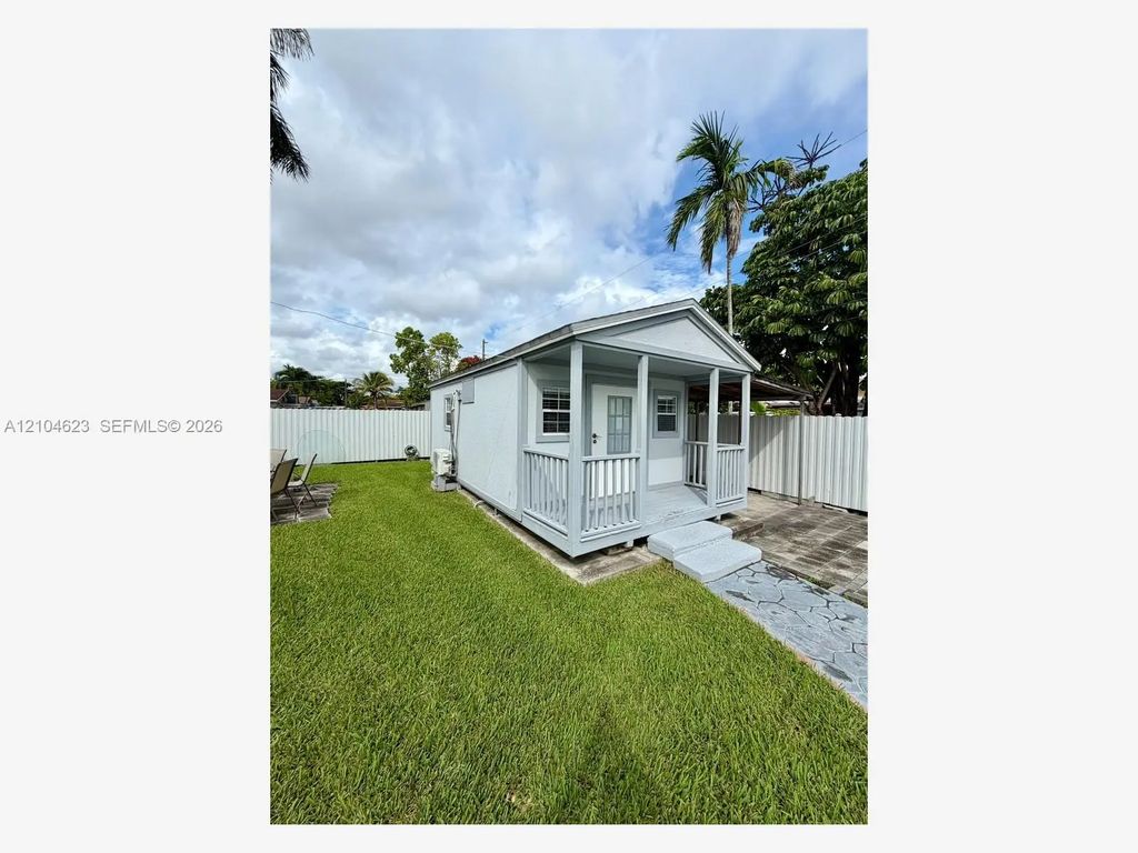 11441 Sw 2nd Street #efficiency, Sweetwater