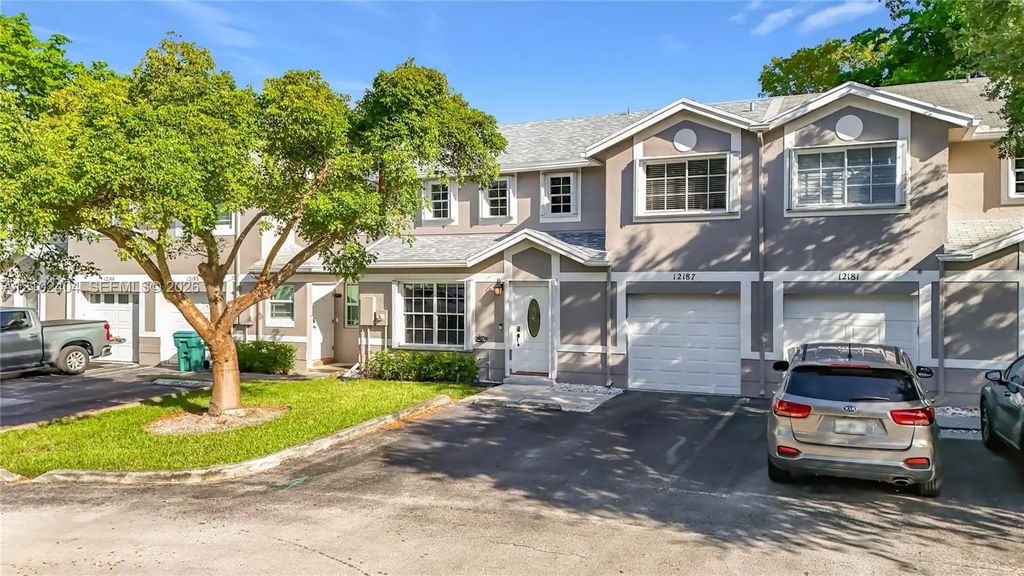 12187 Sw 49th Court, Cooper City