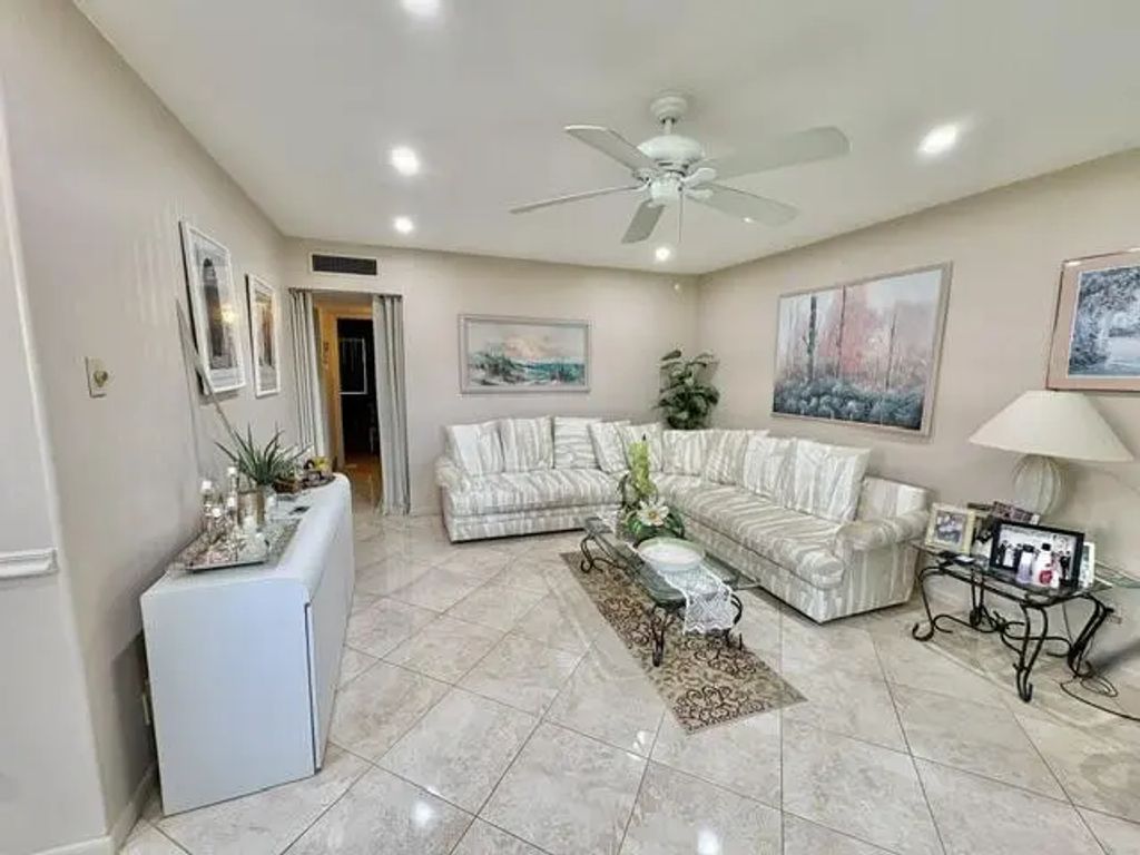 49 Norwich C, West Palm Beach