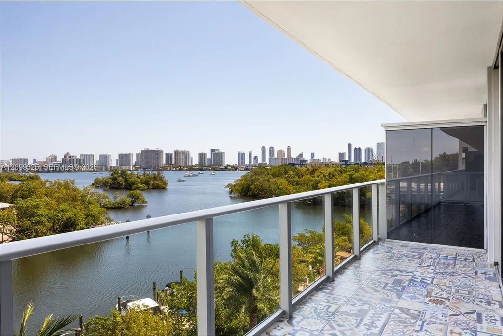 16385 Biscayne Boulevard #506, North Miami Beach